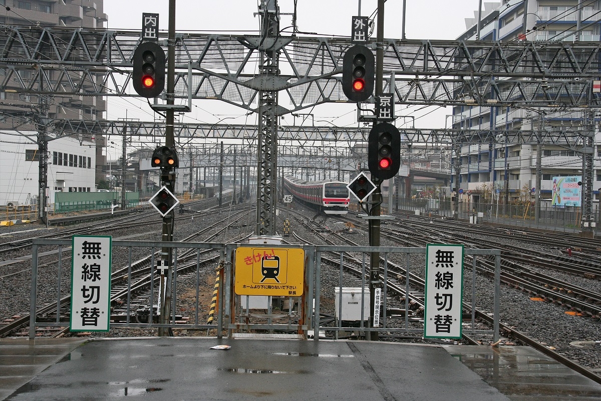 日本では7種類！「鉄道の信号」を知れば電車に乗るのがもっと楽しく