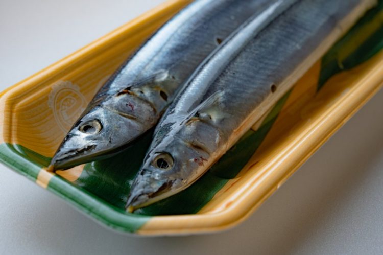 サンマ初競りは 1匹1万円 の異常事態 ニッポンの食卓から 庶民の魚 が消える日 マネーポストweb