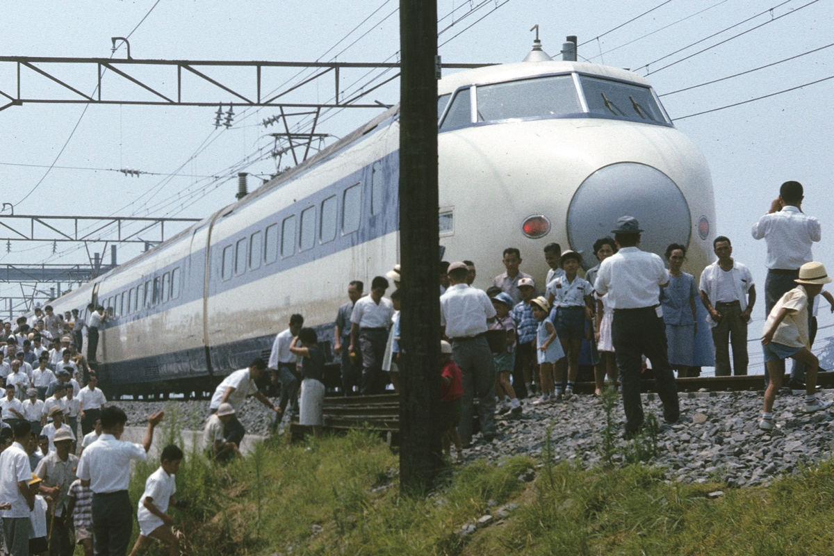 写真でたどる日本の鉄道史 開業から150年を彩った感動の名場面
