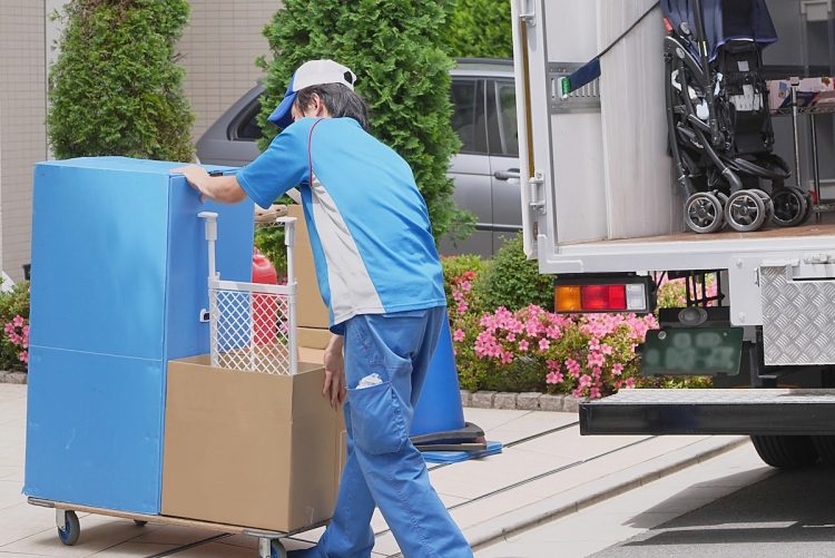 引っ越し繁忙期は需要に供給が追いつかない恐れも（イメージ）