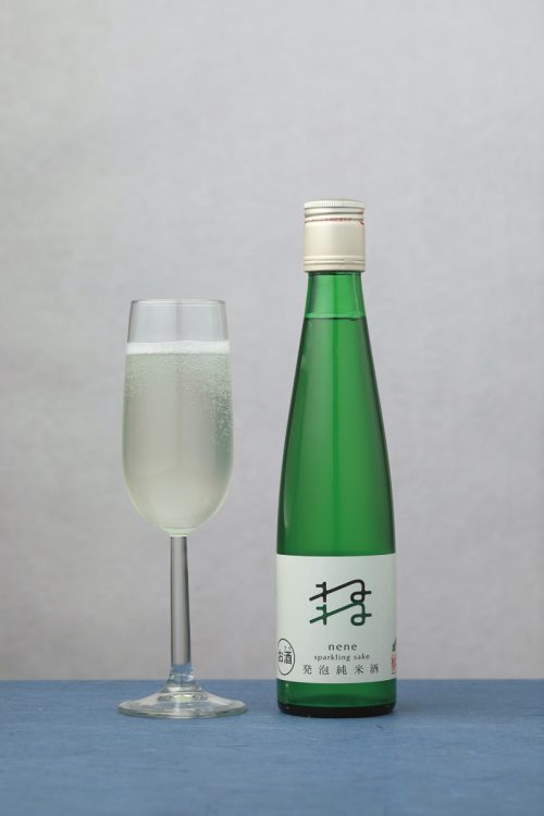 『発泡純米酒 ねね』酒井酒造（山口県）858円（300ml）：山口県産米を使用。錦川の伏流軟水で仕込み、瓶内二次発酵による優しい発泡感が特徴。爽やかな酸味、ほのかな甘味が調和