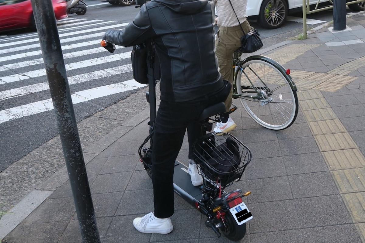 危ない日本の公道】電動キックボード、モペッドの事故件数が爆増するなか、さらにヤバい“電ジャラス自転車”流行で公道がカオスに | マネーポストWEB