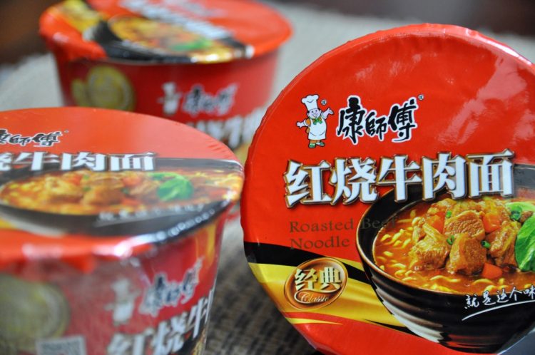 中国で即席麺値上げの影響は（康師傅の紅焼牛肉麺。Imaginechina/時事通信フォト）