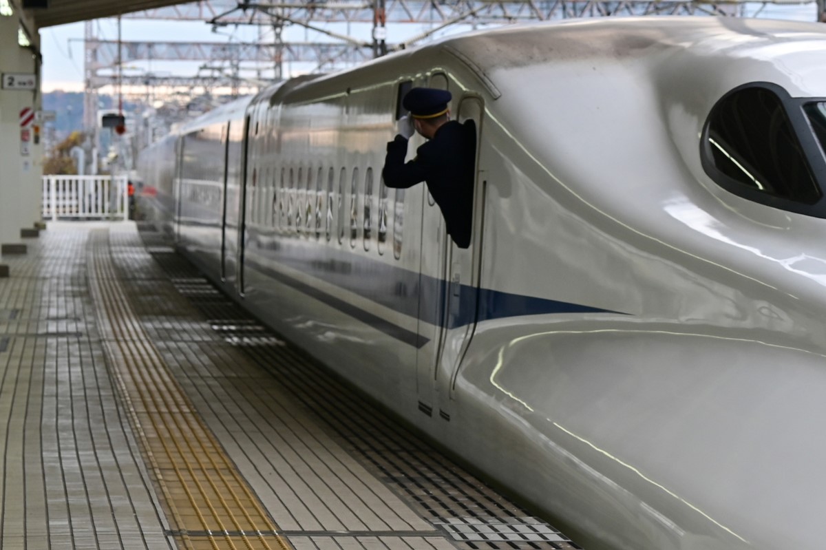 東京─新大阪を「こだま」で移動する人たち、時間より優先されるメリット 「グリーン車でも安いし空いてる」「約4時間、自分だけの時間を満喫」 |  マネーポストWEB