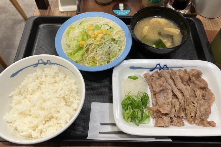 松屋の『牛焼肉定食』。790円から840円に値上げした