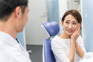 【虫歯治療の実情】健康な歯を削られて高額治療に誘導されないために知っておきたい4つのポイント