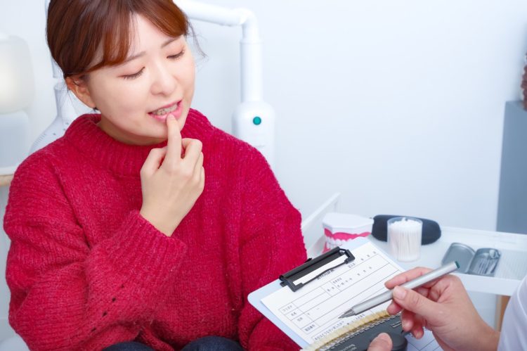 歯科治療の「自費診療」に落とし穴も（写真：イメージマート）