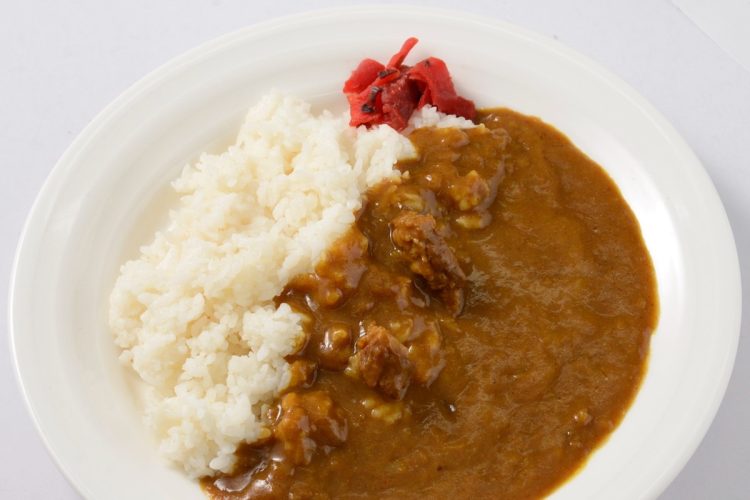 今年限定で「100周年記念甲子園国産牛カレー」も販売されている（画像提供／阪神甲子園球場）