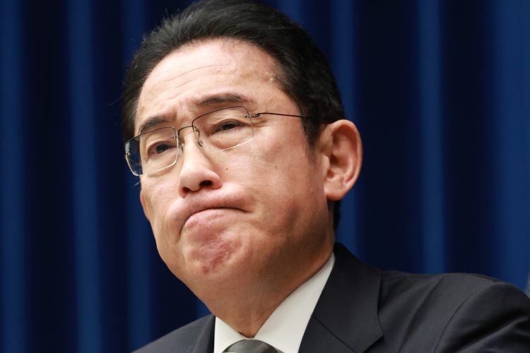 「酷暑乗り切り緊急支援」をどう評価するか（岸田文雄・首相／時事通信フォト）