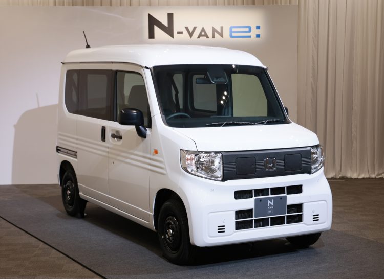 ホンダの新型EV「N-VAN e:」（時事通信フォト）