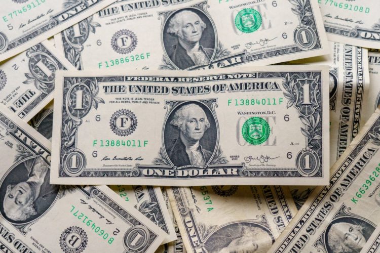 米国株にかかる税金は譲渡益と配当金で計算が異なる（写真：イメージマート）