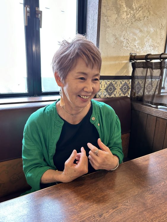 61才でリゾートバイトを始めた渡邊佳子さん。それから1年、こんなに長く続けられるとは思っていなかったという