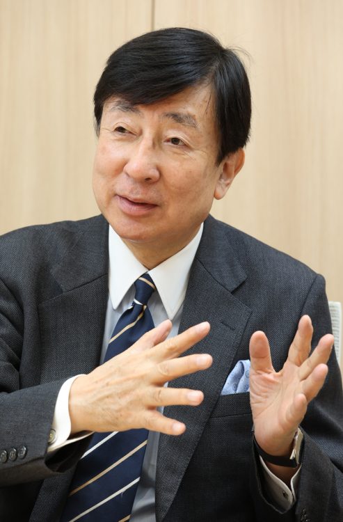 外交ジャーナリストの手嶋龍一氏