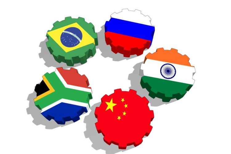 「脱ドル」に向けて動き出すBRICS（写真：イメージマート）