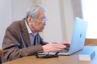 【筒井康隆氏（90）独占告白・全文公開1】頸椎負傷と入院生活を経て「老人ホーム入居」を決意するまで　施設に「パソコンだけ」持ってきた理由