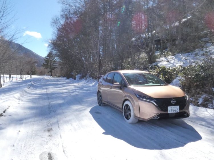 今回のテスト車両には「日産ノートオーラe-power 4WD」を使用。４WDということもあり走行時の安定感は良好だった