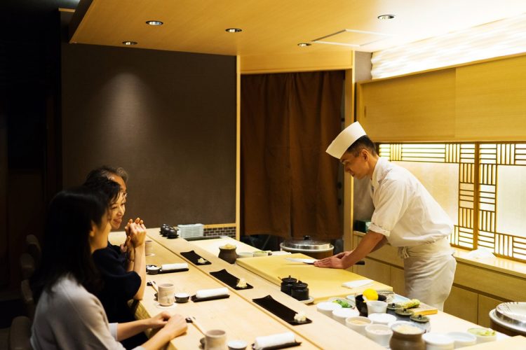 高級寿司店には、値段が書かれていないことも多い