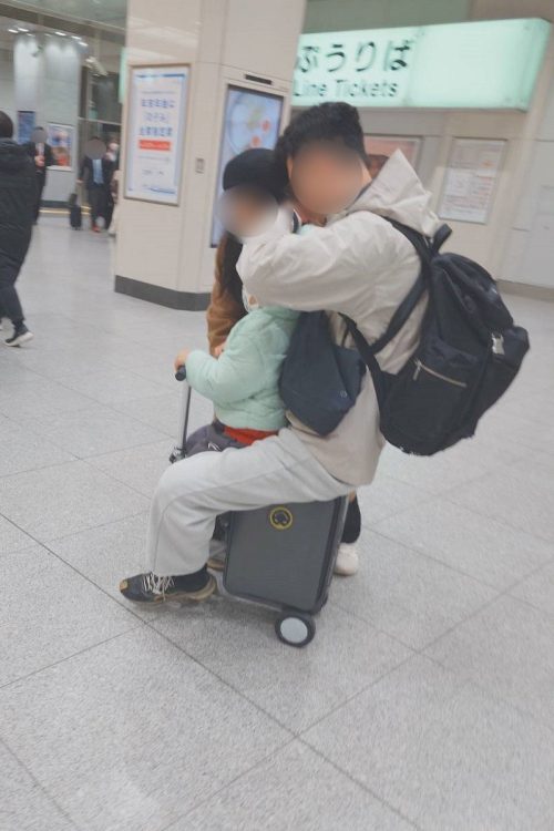 Sさんが目撃した駅構内を走り回っていた親子（東京駅にて）